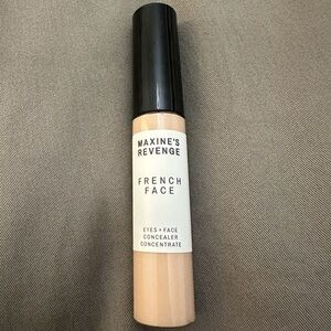 Maxine’s revenge concealer